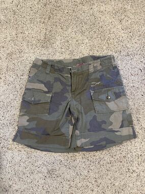LONDONJEAN Women's Camo Cargo Shorts - Olive Green & Khaki